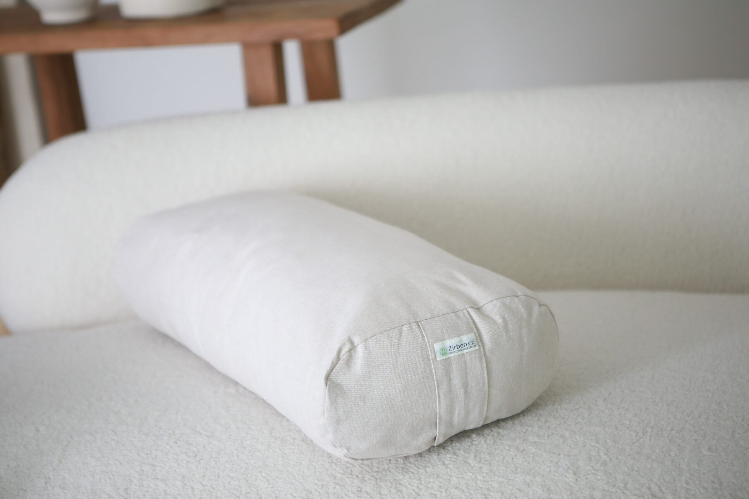 Rechteckiger Yoga Bolster mit Zirbenholz – FemMe | ZIRBENBABY – Bild 6